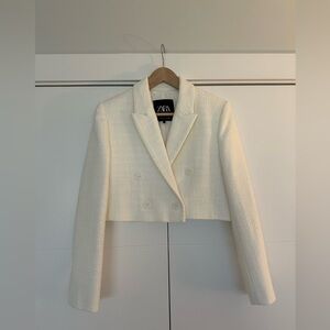 ZARA Women's White Cropped double breasted Jacket, size medium